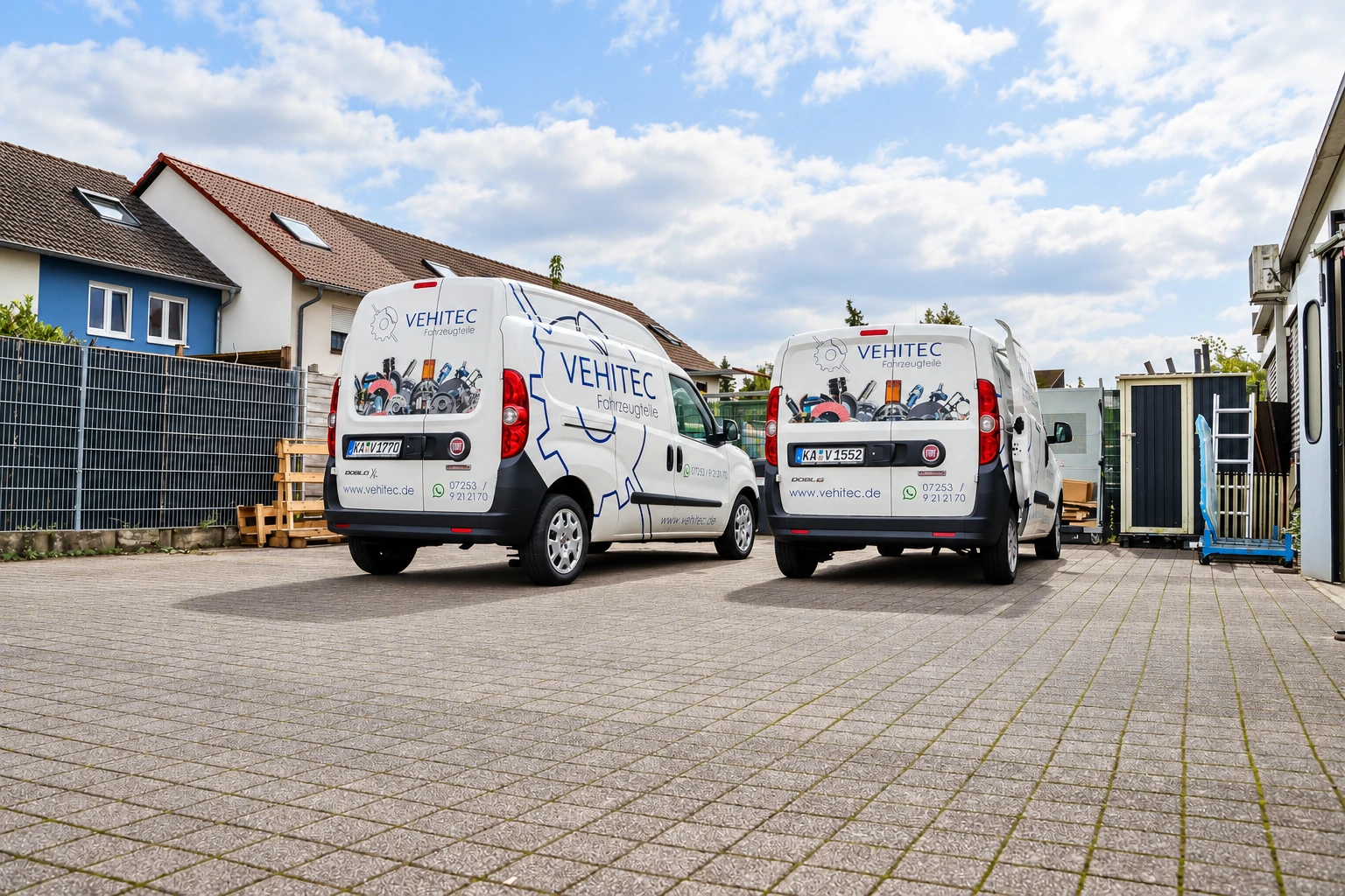 VEHITEC Lieferfahrzeuge auf dem Betriebsgelände in Bad Schönborn